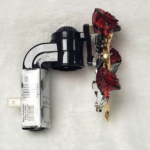 BBW Gold Snake with Red Roses Blood Wallflowers Plug 2024 Halloween NEW OOS - Picture 2 of 6